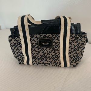 Tommy Hilfiger women’s gray & black logo tote purse